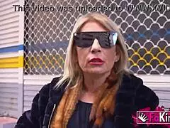 Carol haalt jaren in met grote pik