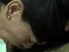 Ρομαντικό παθιασμένο γαμήσι με τη πουτάνα της νέας μου γυναίκας σε μακριά κάλτσες