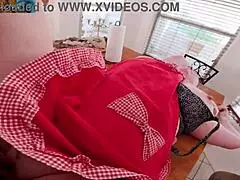 Skrbna mačeha da rit in pičko na voljo