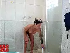 a show featuring the hot curvy neighbor