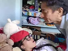 Damn Decrepit Old Man Did Blowjob Fucking To Young Teen