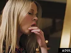 Adult Time - Застенчивая малышка Коко Лавлок просит лесби-дружку Лорен Филлипс заставить её брызнуть