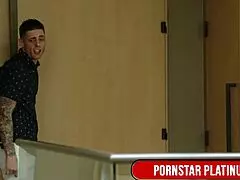 Billy Boston Delivers Raw Love To Sara St Clair's Cunt