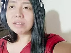 Tight pussy stepmom masturbates with new sex toy after gym