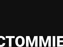 Does super hot Lilu Moon give perfect blowjob?