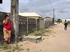 Agente CIA detiene a chaval callejero pa' follar en la oficina