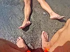 chat on the beach between voyeurs and passers-by