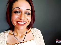 Študentky Keyton a Nica si užívajú aktivity spolu v pohode