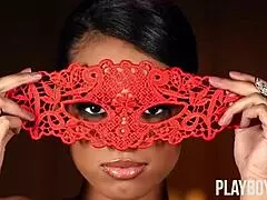 gorgeous ebony milf model looks flawless and beautiful