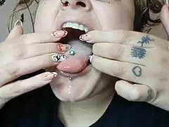 Latina chubby milf debuts as the new hairy fetish porn queen