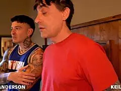 Stemor Anderson Lærer Stedatter Deepthroat på Muskuløs Kar sin Kjempekuk Første Gang