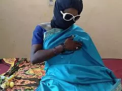 i pull hairy pussy for hot orgasm leena style