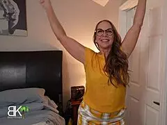 whoa stepmom in lingerie deepthroats monster cock then bends for doggystyle cum gulp! 💦🍆