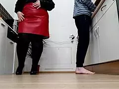 💦 sexy curvy mother-in-law ass in pantyhose covered in fresh cum handjob nylon fetish