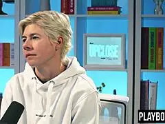 watch this hairy chubby bbw siri finger her wet beaver to orgasm