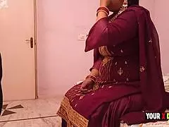 Bank manager pounds chubby indian housewife's big ass doggystyle hard for loan recovery creampie finish!