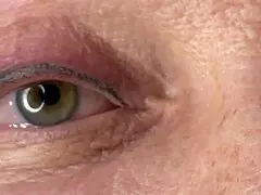 mature lady gets facecum with huge load right on her eye
