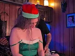 holidays got me so wet i need that tongue on my pussy now...