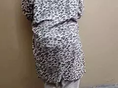 desi bhabi moans loud as i fuck her tight choot deep at midnight 🔥😈