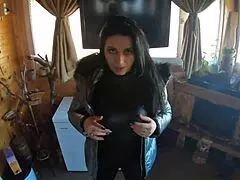 Milfycalla sweats through intimate workout teasing her curvy ass and feet