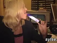 he digs my strapon play with all our toys in this amateur clip