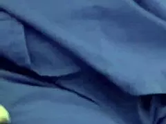 pinay massage babe in dubai spreads legs for horny client's extra wet services