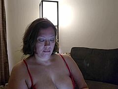 Sissy cuckold: Fat woman smokes cash