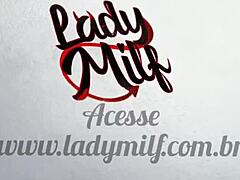 बस्टी MILF वर्ने एक्शन में