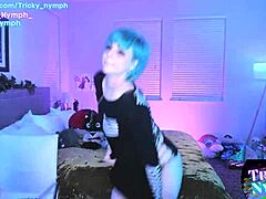 Wild emo girl's seductive cam show