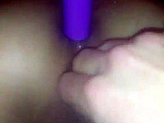 Mature MILF takes vibrator hard