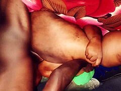 एक MILF के साथ POV सेक्स