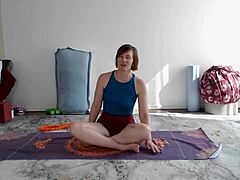 Lecții de yoga pentru fanii maturi