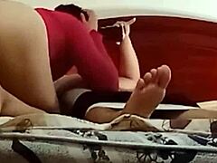 Pertemuan panas dengan ibu tiriku yang memberikan blowjob yang luar biasa, twerks dengan pantat yang hebat, dan membuatku klimaks seketika. Seks amatir asli buatan sendiri