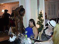 Amateur Jamaican stripper surprises Moms