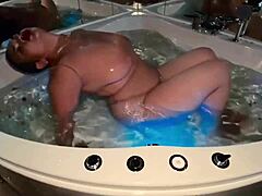 अंडरवाटर