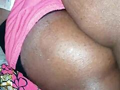 शर्मीली जंगली MILFs स्वादिष्ट पैसा बनाते हैं