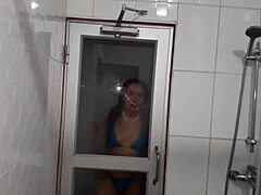 Sultry MILF in shower tease