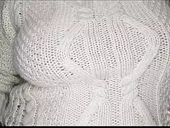 Admiring my beautiful navel with cute details