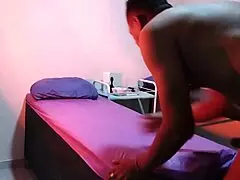 un masaje se vuelve una follada increible en mi spa